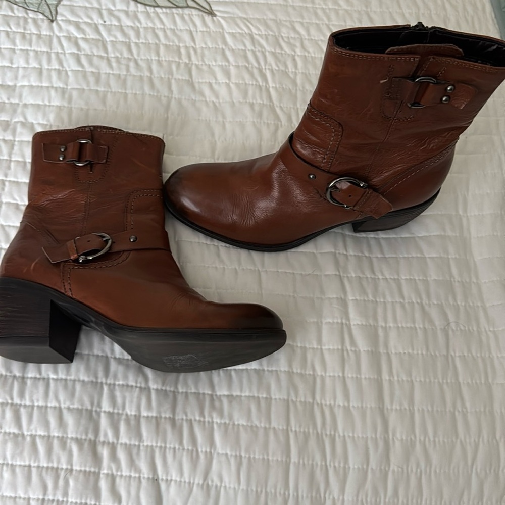 Clark’s women’s Boots Marscapone Cafe Style 9.5